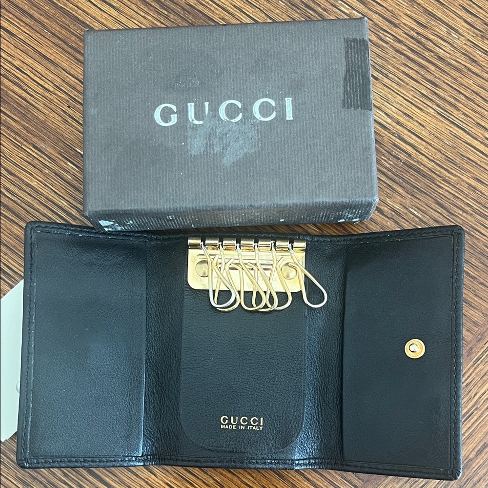 Gucci Black Leather Key Holder with Bamboo Accent - Picture 2 of 12